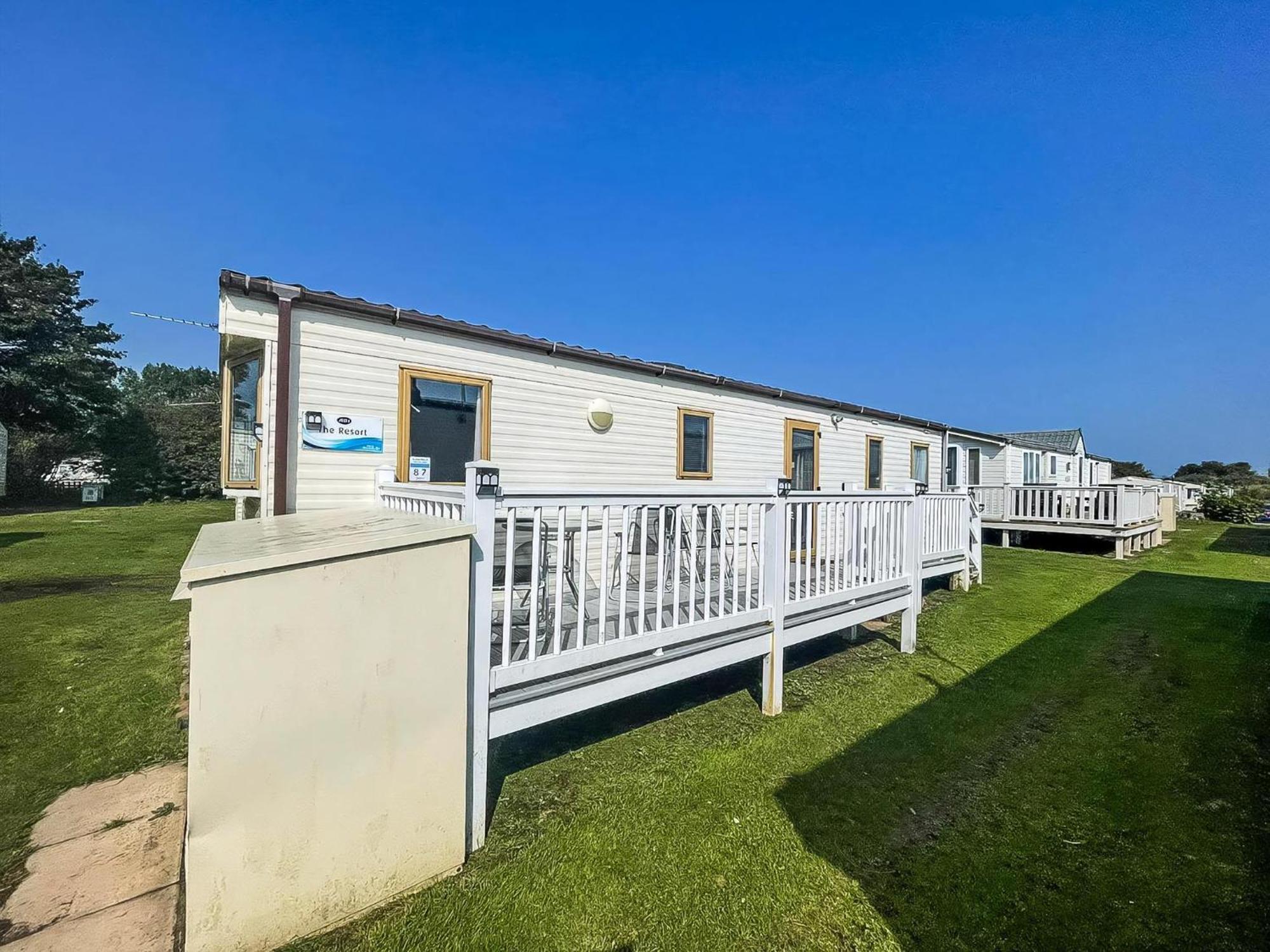 8 Berth Caravan With Decking At Sunnydale In Lincolnshire Ref 35087S Louth  Bagian luar foto