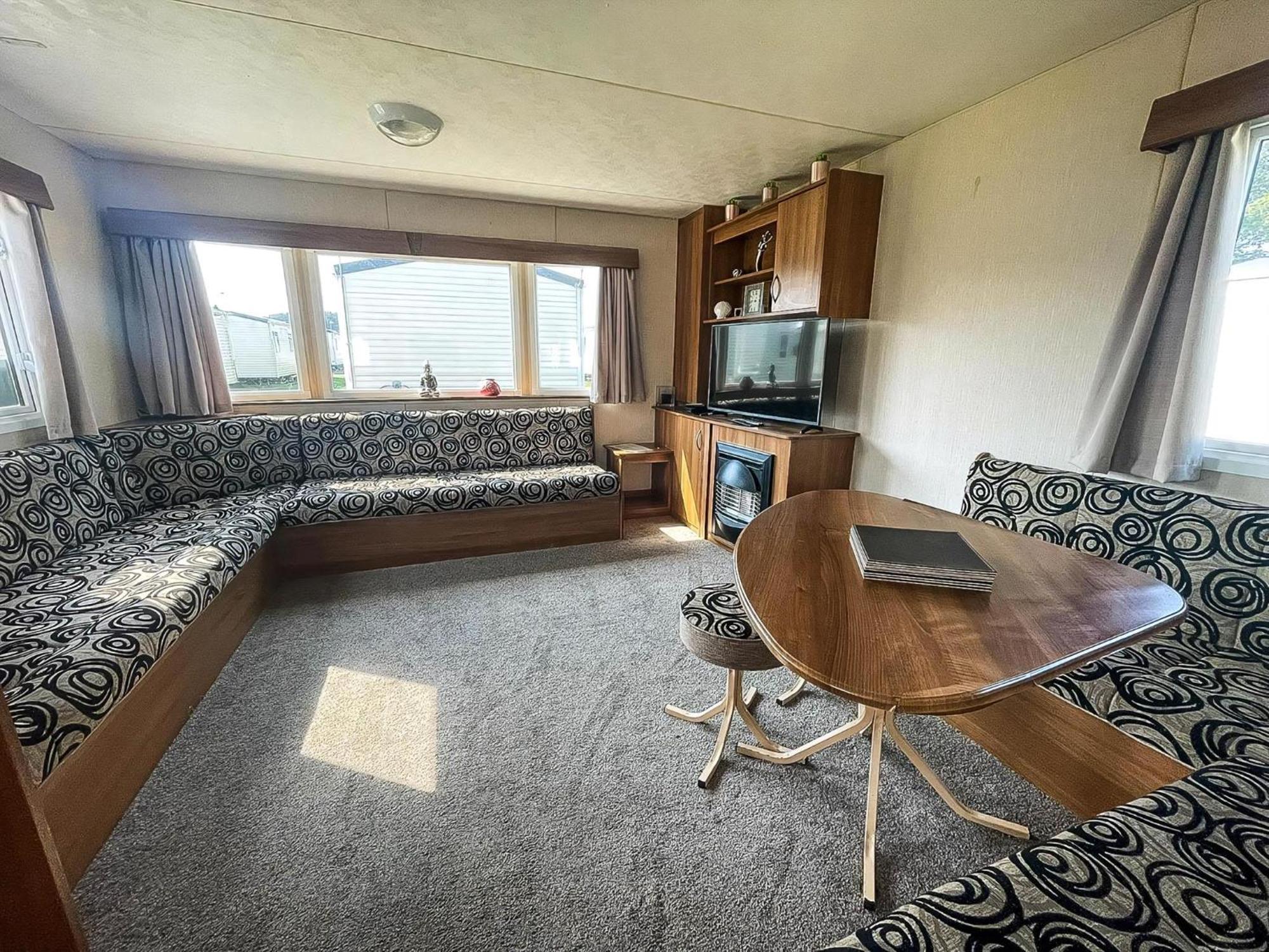 8 Berth Caravan With Decking At Sunnydale In Lincolnshire Ref 35087S Louth  Bagian luar foto