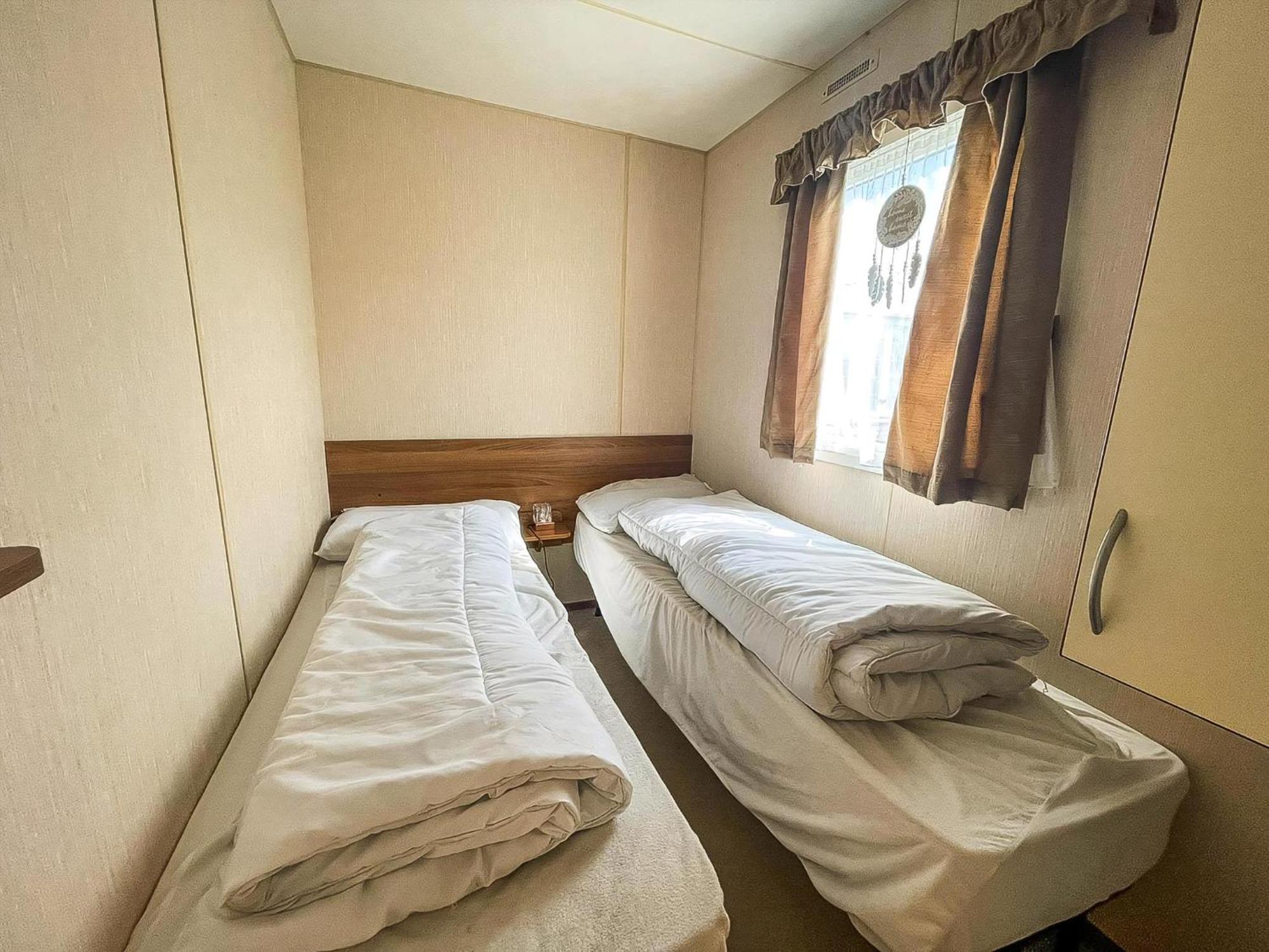 8 Berth Caravan With Decking At Sunnydale In Lincolnshire Ref 35087S Louth  Bagian luar foto