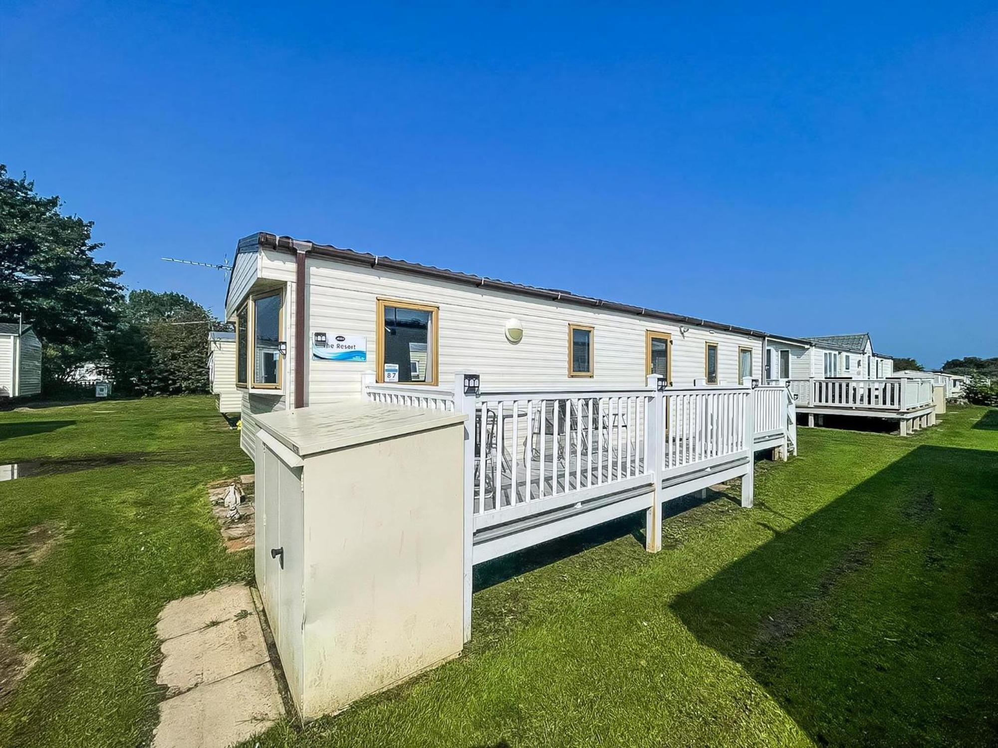 8 Berth Caravan With Decking At Sunnydale In Lincolnshire Ref 35087S Louth  Bagian luar foto