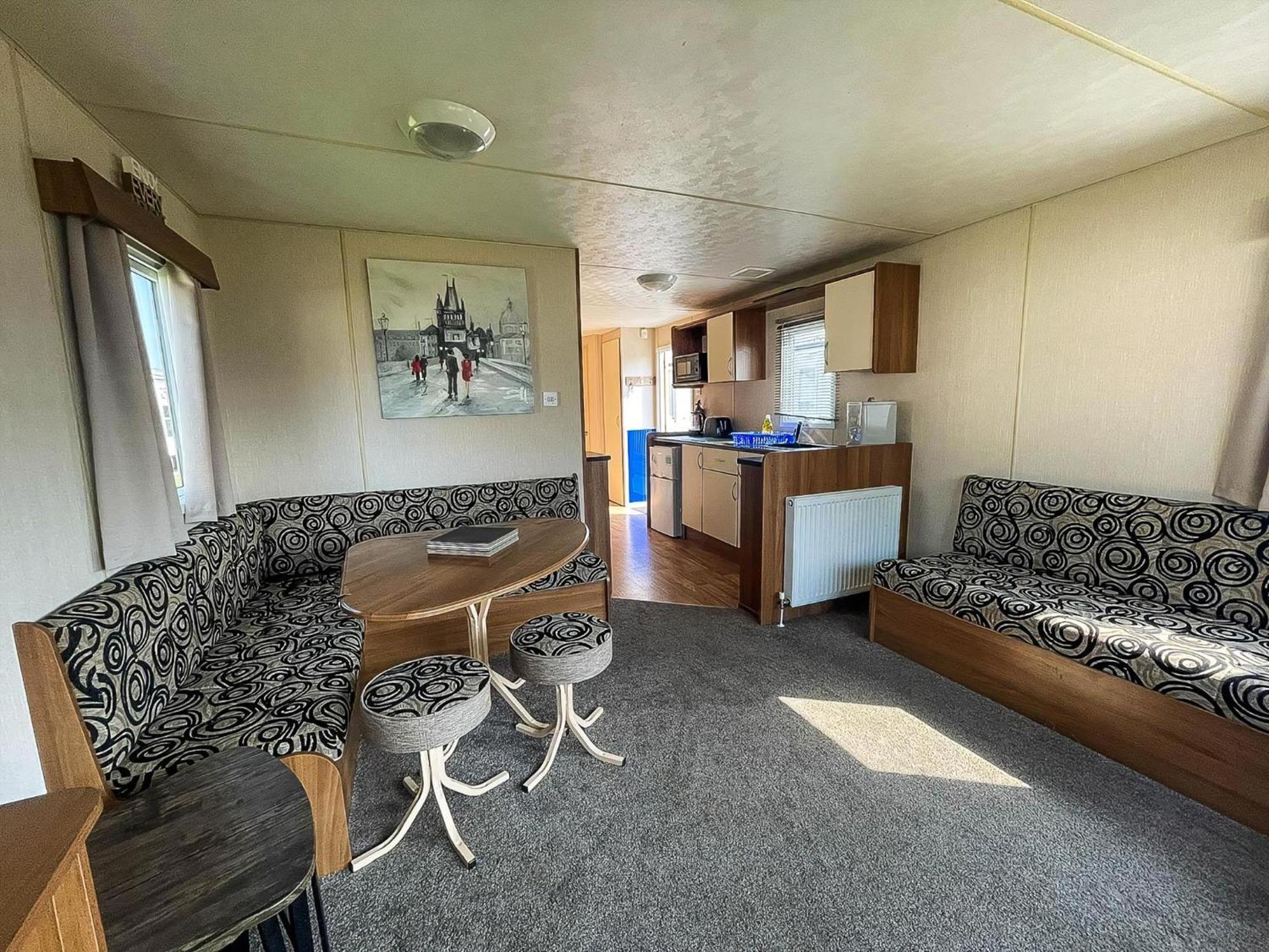 8 Berth Caravan With Decking At Sunnydale In Lincolnshire Ref 35087S Louth  Bagian luar foto