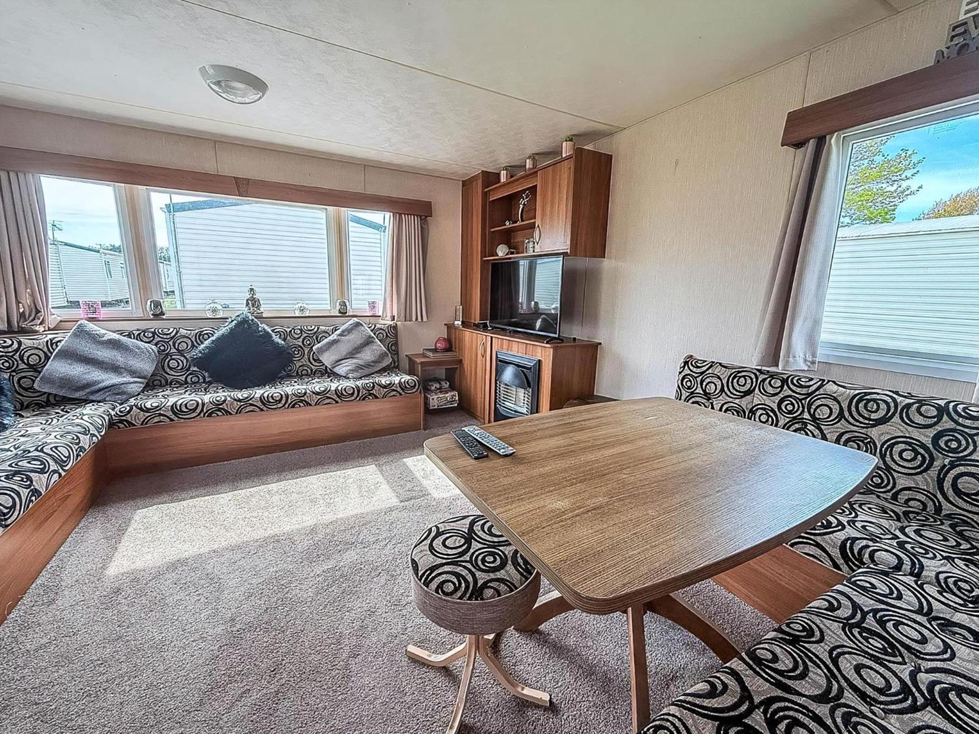 8 Berth Caravan With Decking At Sunnydale In Lincolnshire Ref 35087S Louth  Bagian luar foto